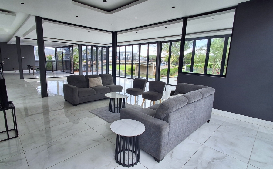 6 Bedroom Property for Sale in The Islands Estates North West